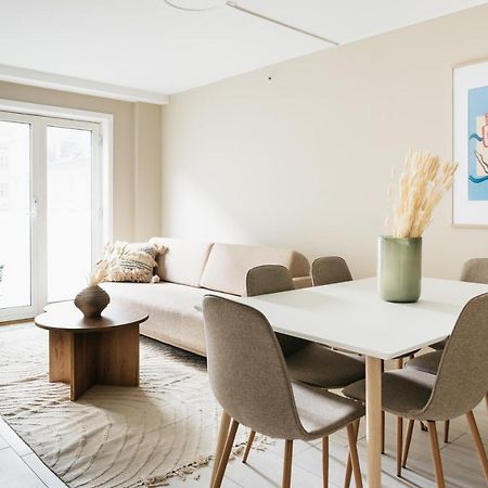 Stay Urban - Stylish Scandinavian Gem With French Balcony Bergen Exterior photo